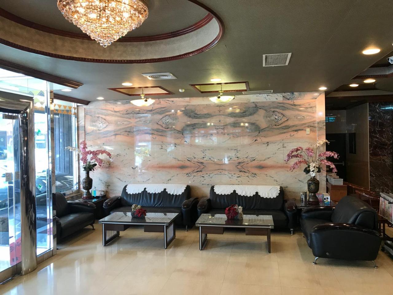 サンライズ ホテル 台南 エクステリア 写真