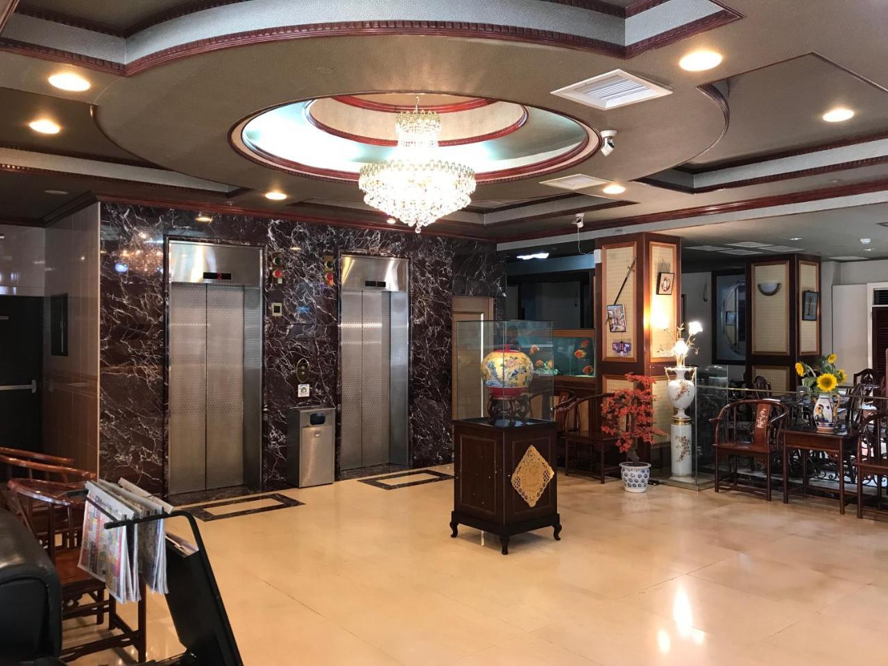 サンライズ ホテル 台南 エクステリア 写真